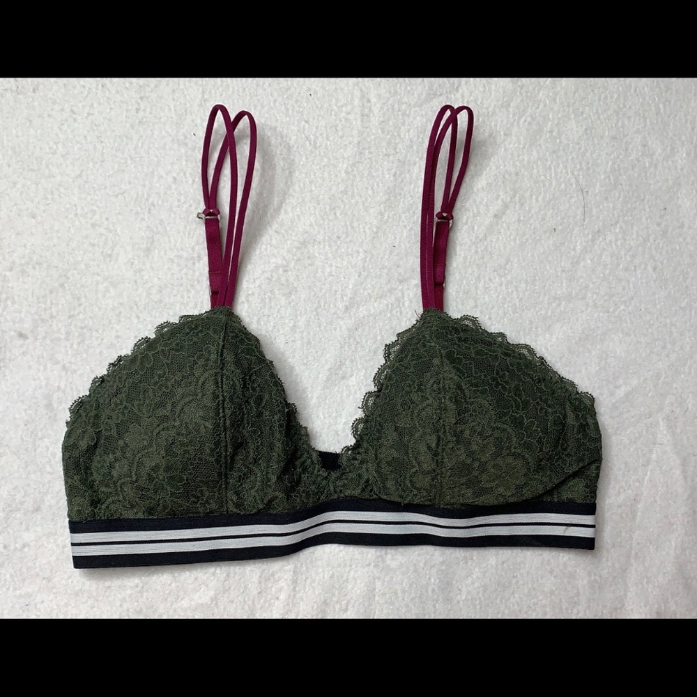 🦋SALE🦋 Gilly Hicks Lace Triangle Bralette